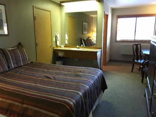 Timber Lodge Inn image 13