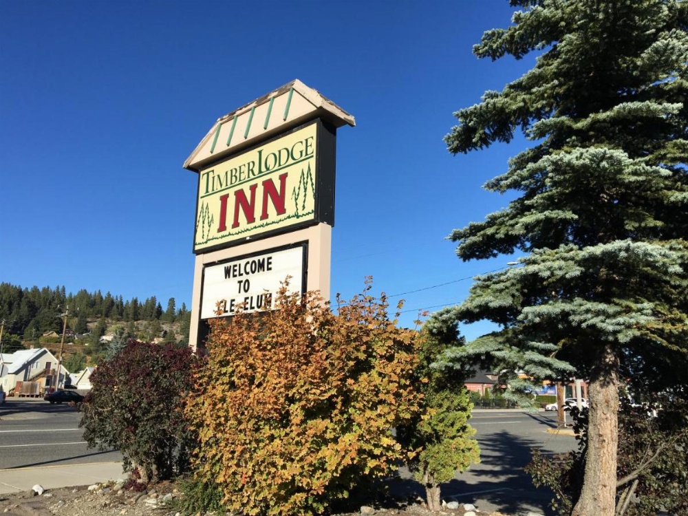 Timber Lodge Inn Image 21