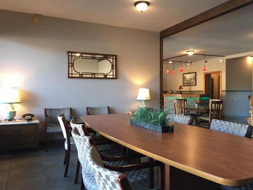 Timber Lodge Inn image 24