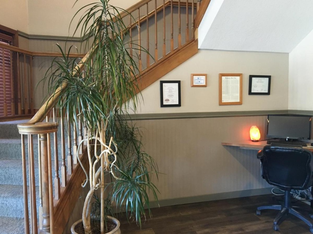 Timber Lodge Inn Image 6
